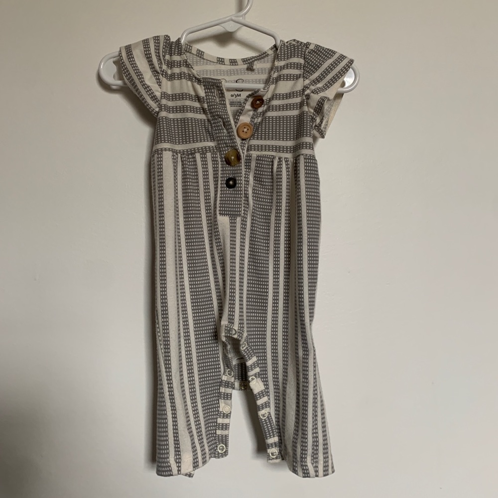 Jessica Simpson bodysuit with fun buttons